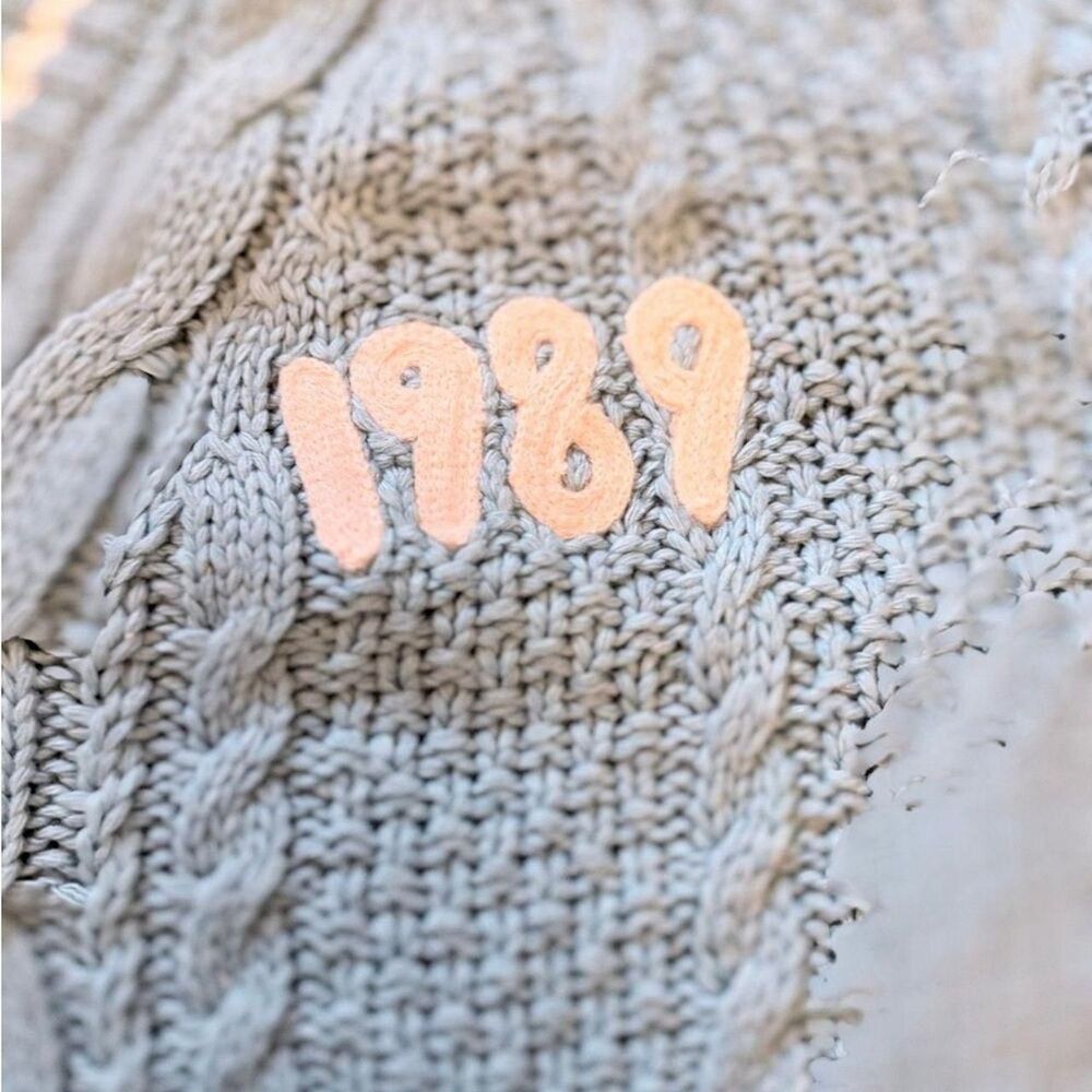 Taylor Swift 1989 Cardigan - Picture 6 of 7
